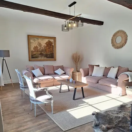 펜션 A La Ferme Du Ry 디넝